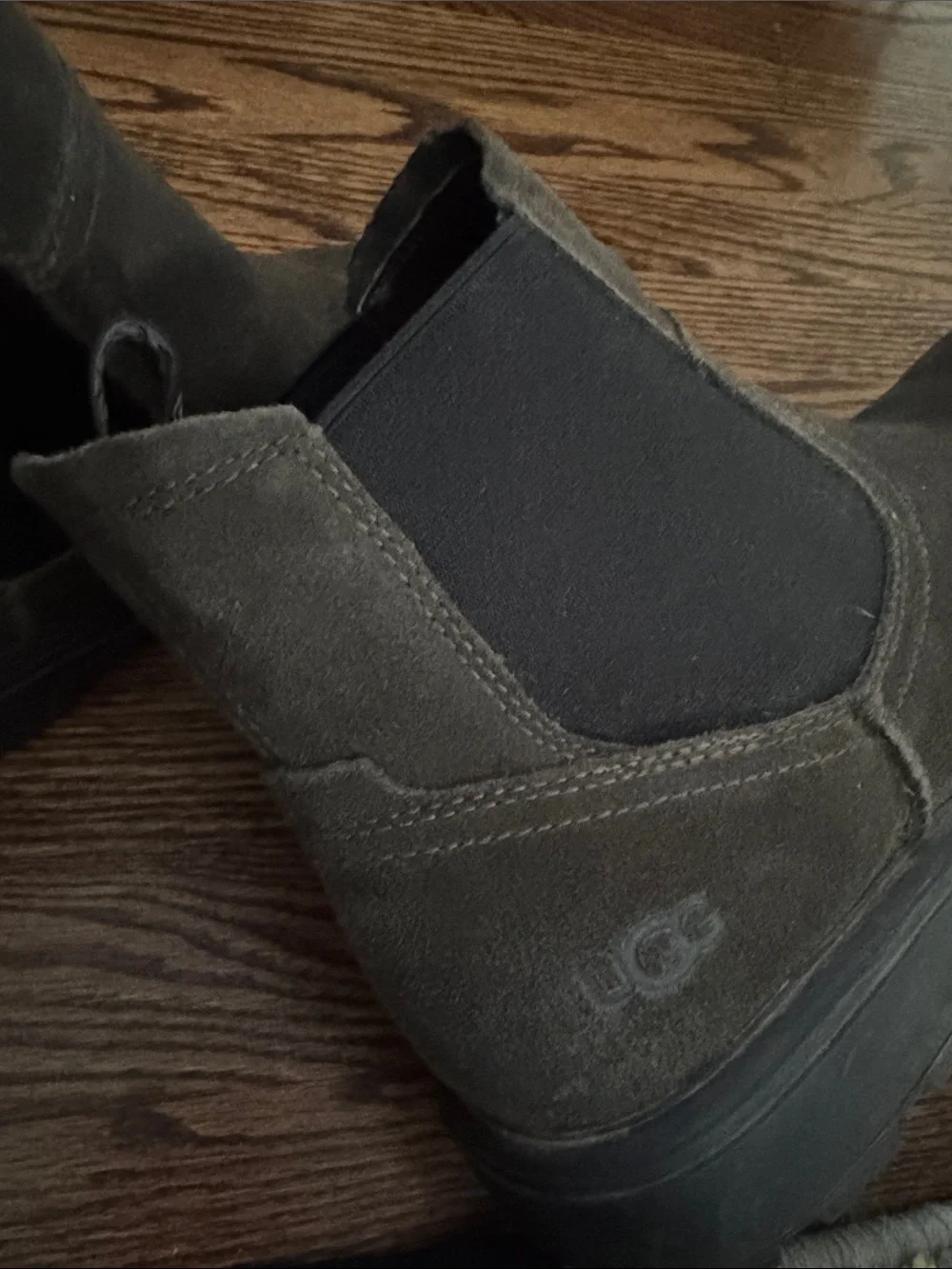 Biltmore Chelsea' from UGG.  Suede Ankle Boot. Dark gray. Elastic sides. Size 10